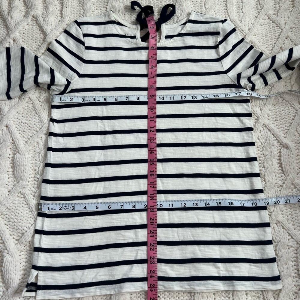 Beautiful Talbots top Size small, striped pattern,100% cotton - Picture 4 of 8
